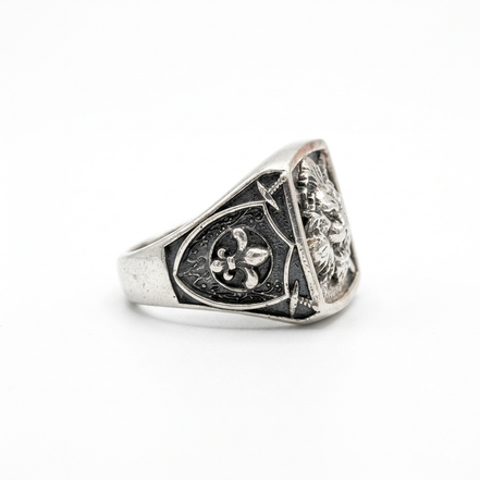 Lion signet silver ring