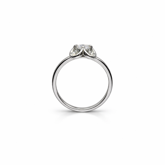 Flower ring with cubic zirconia